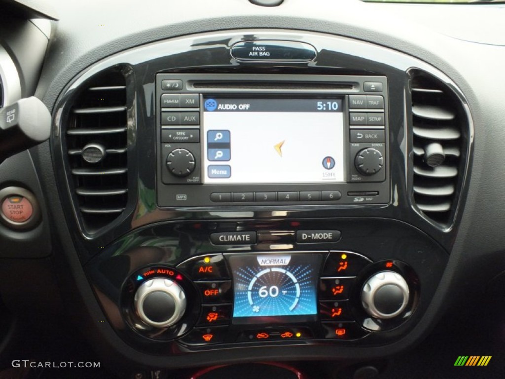 2011 Nissan Juke SL Controls Photo #62982128