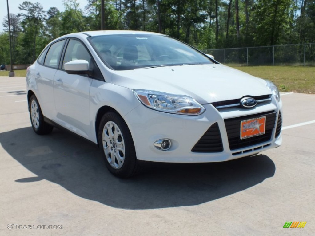 2012 Focus SE Sedan - Oxford White / Stone photo #1