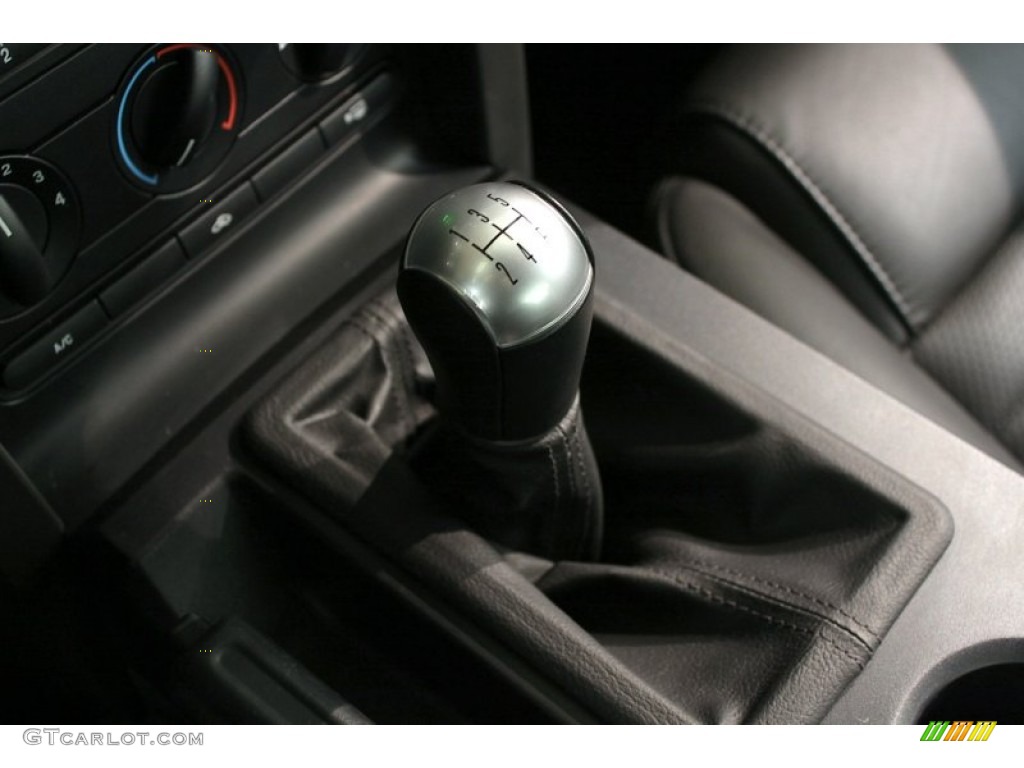 2006 Mustang GT Premium Coupe - Redfire Metallic / Dark Charcoal photo #21