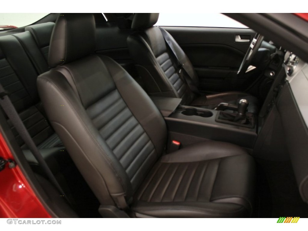 2006 Mustang GT Premium Coupe - Redfire Metallic / Dark Charcoal photo #23