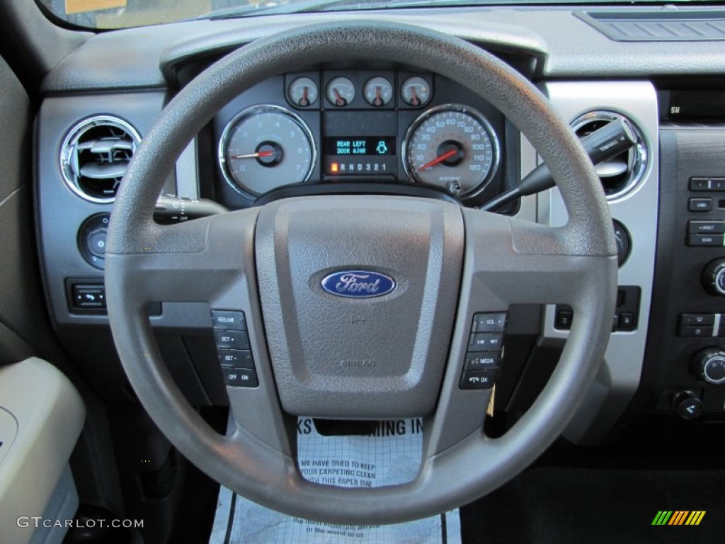 2009 Ford F150 XLT SuperCab 4x4 Stone/Medium Stone Steering Wheel Photo #62987306