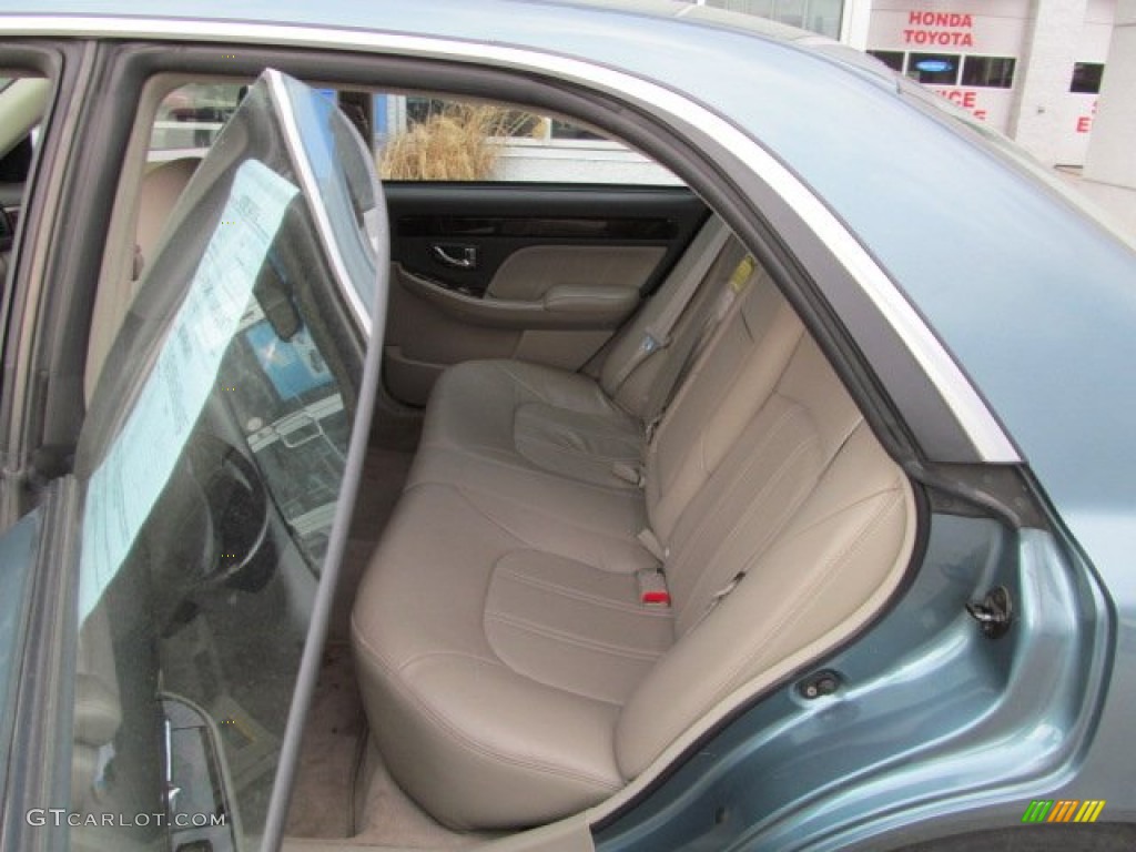 2002 XG350 Sedan - Celadon Green / Beige photo #12