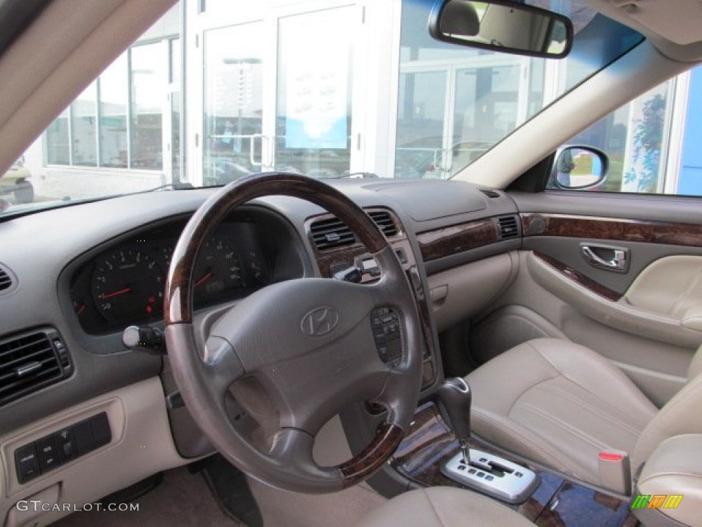 2002 XG350 Sedan - Celadon Green / Beige photo #15