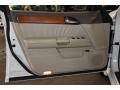 Ivory Pearl - M 35x Sedan Photo No. 5