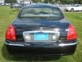 2006 Black Lincoln Town Car Signature Limited  photo #3