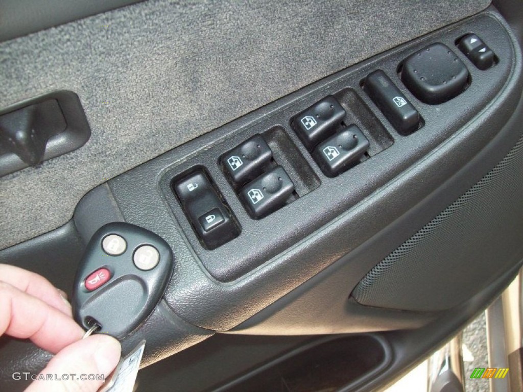 2003 Silverado 1500 LS Crew Cab 4x4 - Light Pewter Metallic / Dark Charcoal photo #5