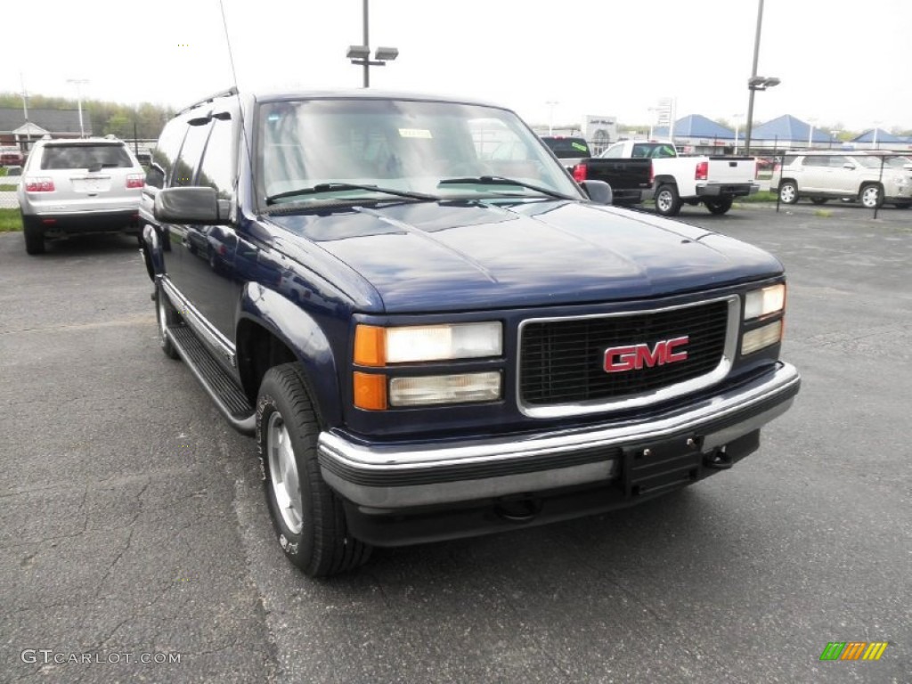 1998 Suburban 1500 4x4 - Indigo Blue Metallic / Gray photo #2