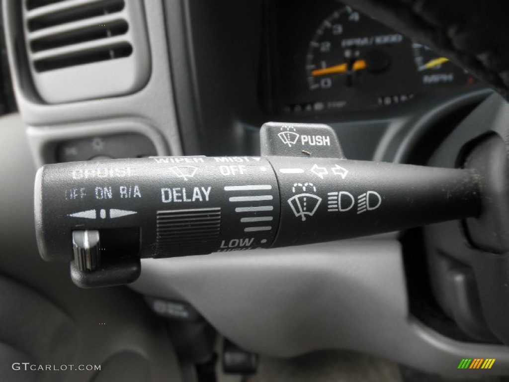 1998 GMC Suburban 1500 4x4 Controls Photo #63001628