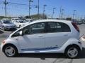 2012 Diamond White Pearl/Ocean Blue Mitsubishi i-MiEV SE  photo #2