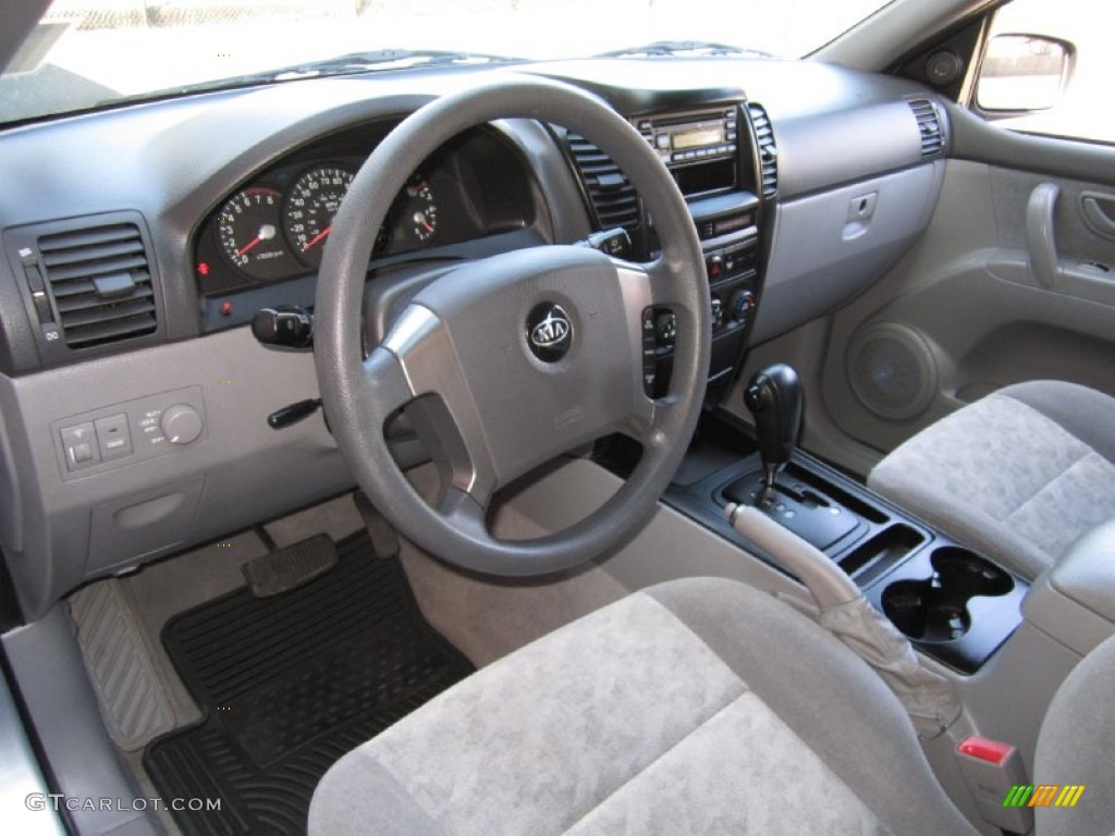 2005 Kia Sorento LX 4WD Gray Dashboard Photo #63003524