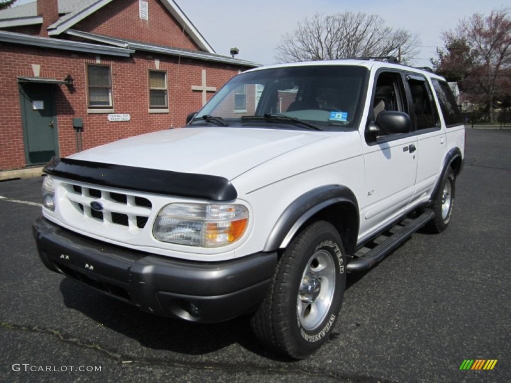 1999 Explorer XLT 4x4 - Oxford White / Medium Graphite Grey photo #2