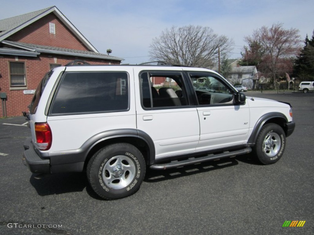 1999 Explorer XLT 4x4 - Oxford White / Medium Graphite Grey photo #8