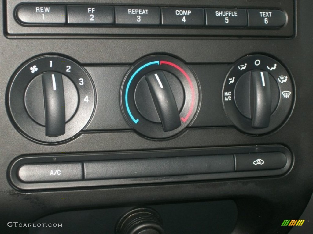 2006 F150 XLT SuperCrew 4x4 - Black / Medium/Dark Flint photo #17