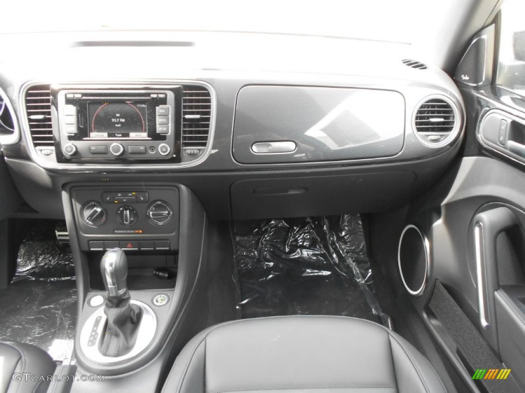 2012 Volkswagen Beetle Turbo Black/Blue Dashboard Photo #63008330