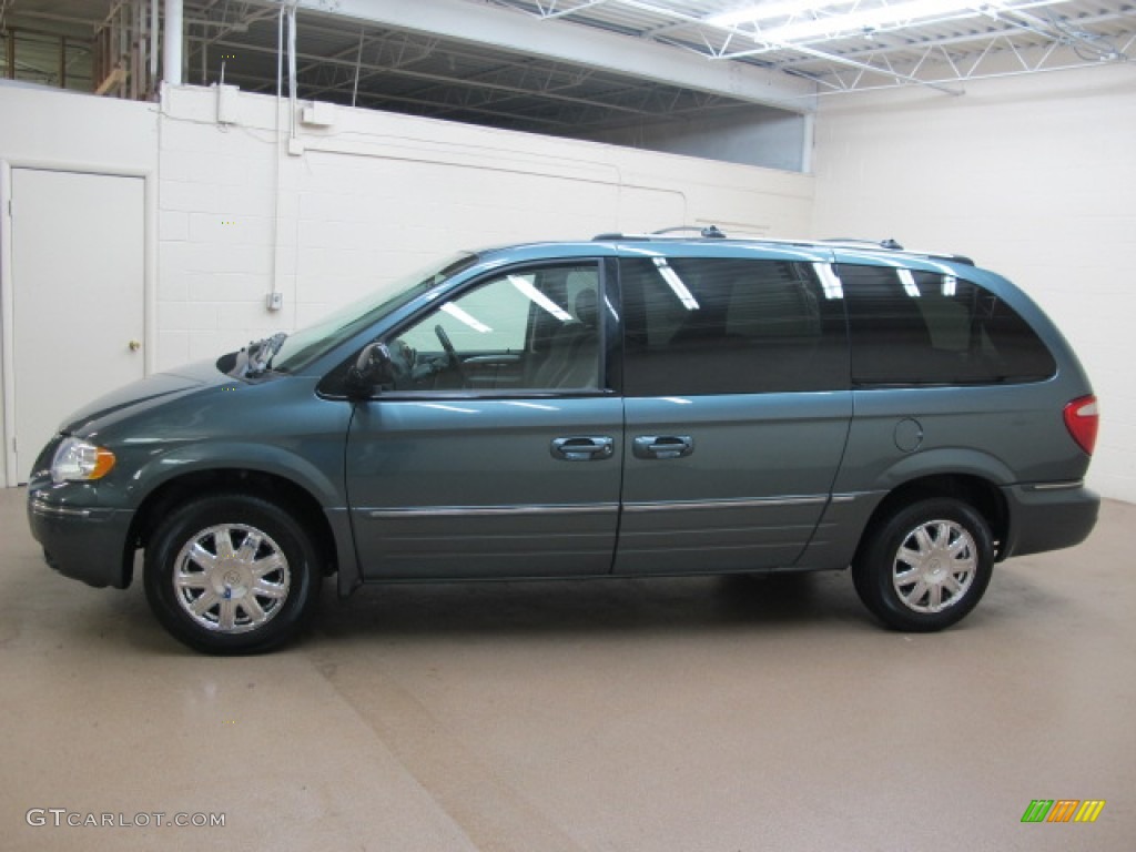 Magnesium Pearl 2006 Chrysler Town & Country Limited Exterior Photo #63011054