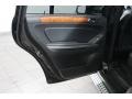 Black - GL 450 4Matic Photo No. 14