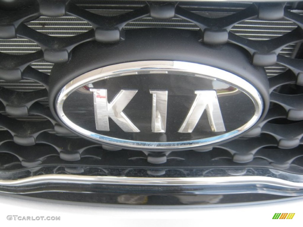 2012 Kia Sportage SX Marks and Logos Photos
