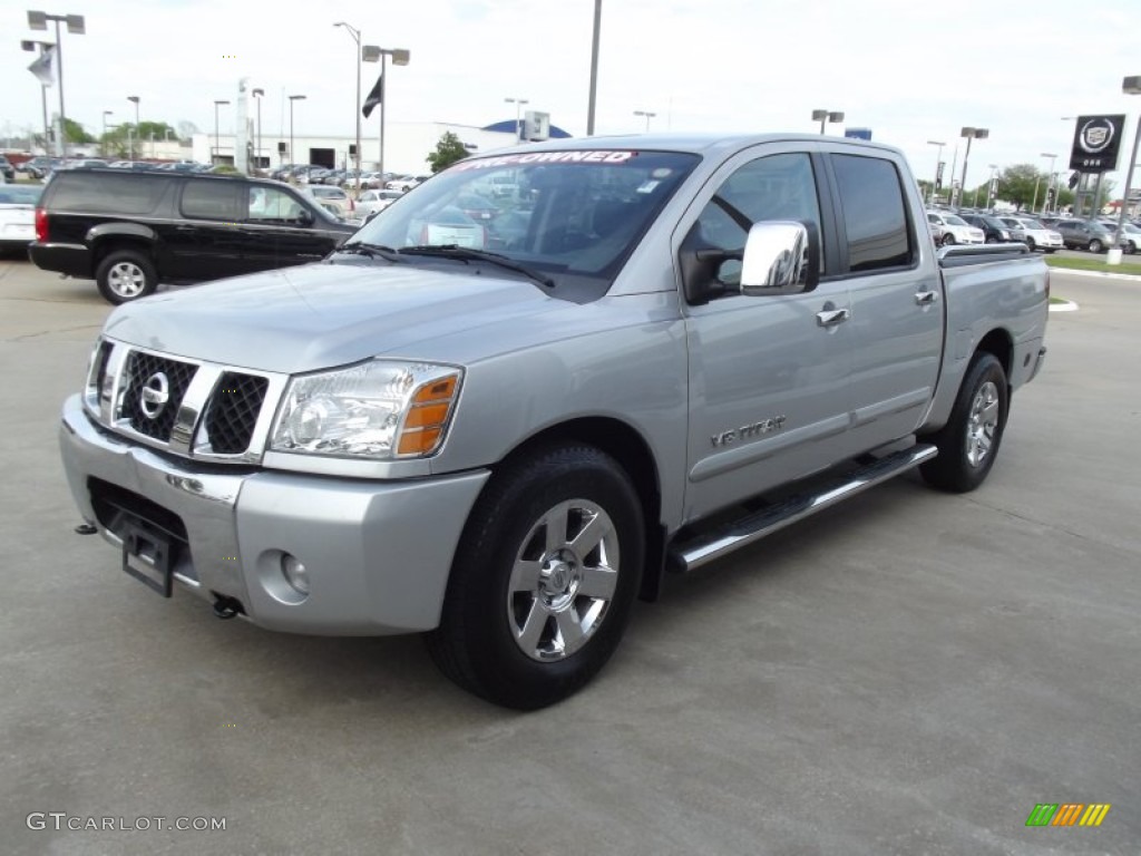 2007 Titan SE Crew Cab - Radiant Silver / Graphite Black/Titanium photo #1