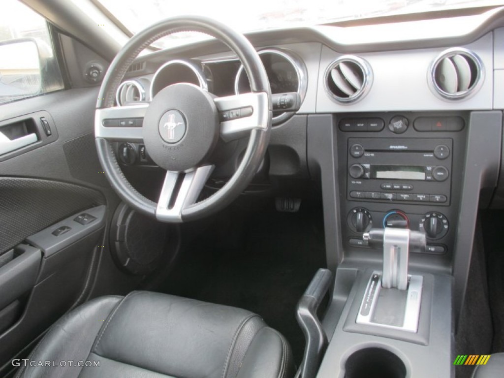 2006 Mustang V6 Premium Convertible - Tungsten Grey Metallic / Dark Charcoal photo #9