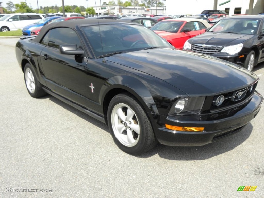 2007 Mustang V6 Premium Convertible - Black / Light Graphite photo #1