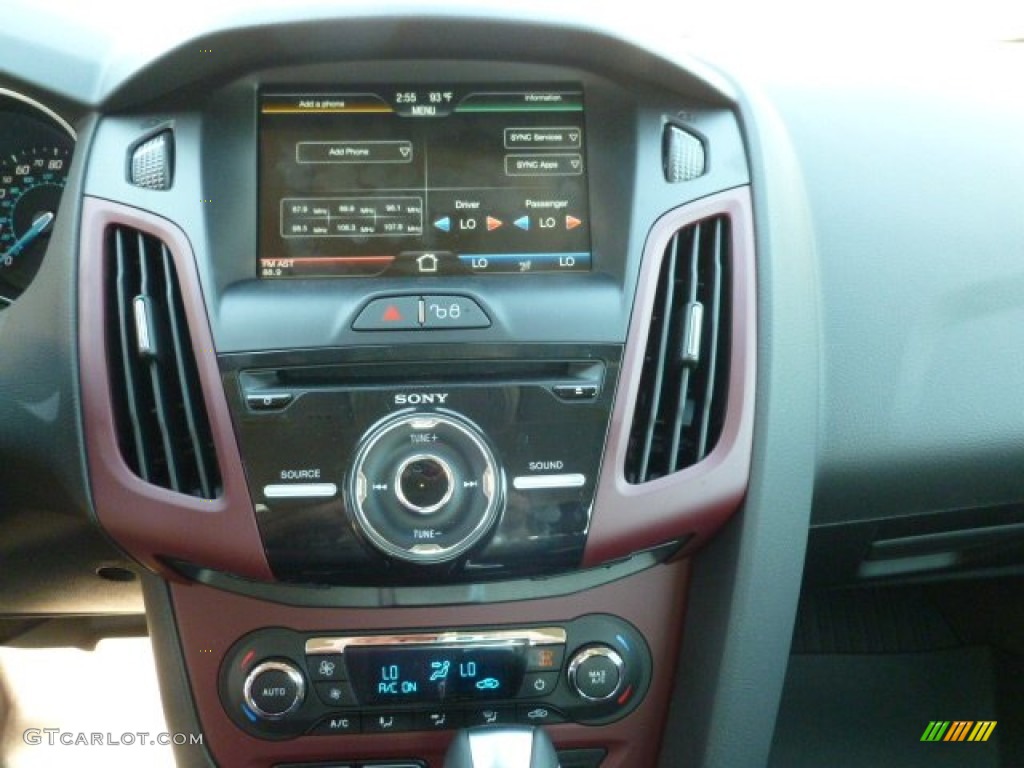 2012 Ford Focus SEL Sedan Controls Photo #63019838