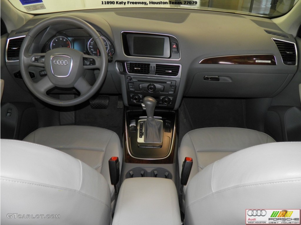 2009 Q5 3.2 Premium Plus quattro - Ice Silver Metallic / Light Gray photo #13