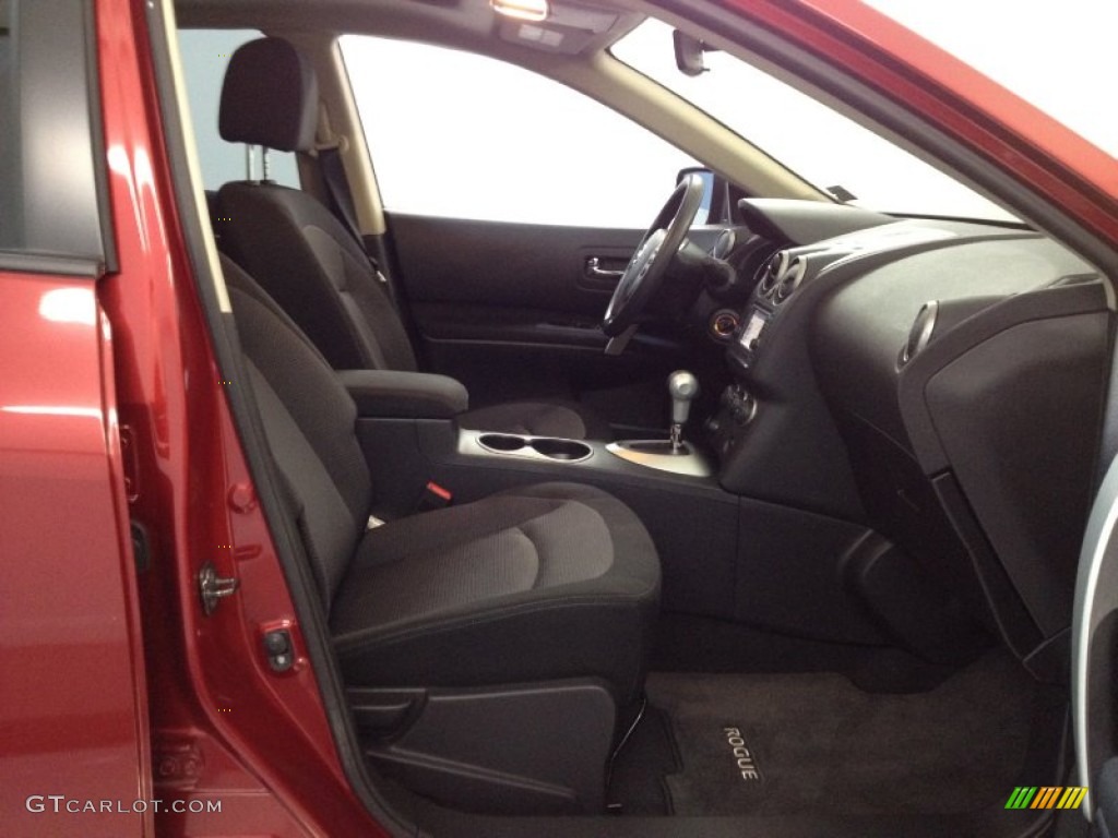 2011 Rogue SV AWD - Cayenne Red / Black photo #10