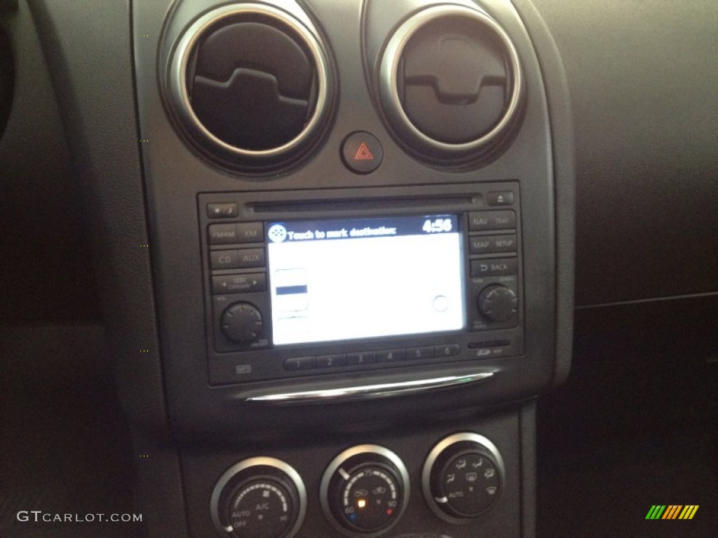 2011 Rogue SV AWD - Cayenne Red / Black photo #18