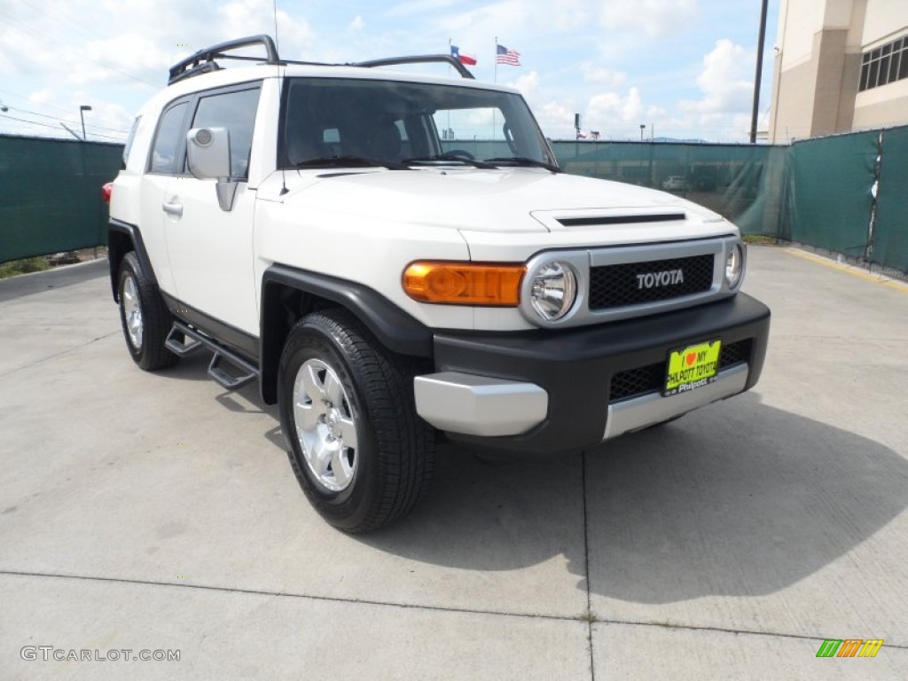 Iceberg White Toyota FJ Cruiser