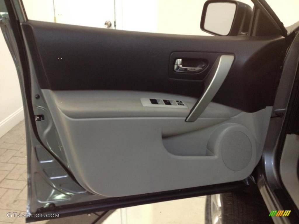 2011 Rogue SV AWD - Platinum Graphite / Gray photo #12