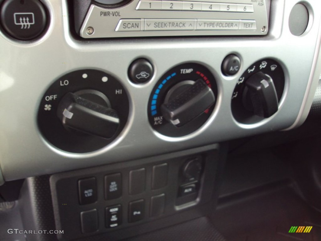 2007 FJ Cruiser  - Titanium Metallic / Dark Charcoal photo #20