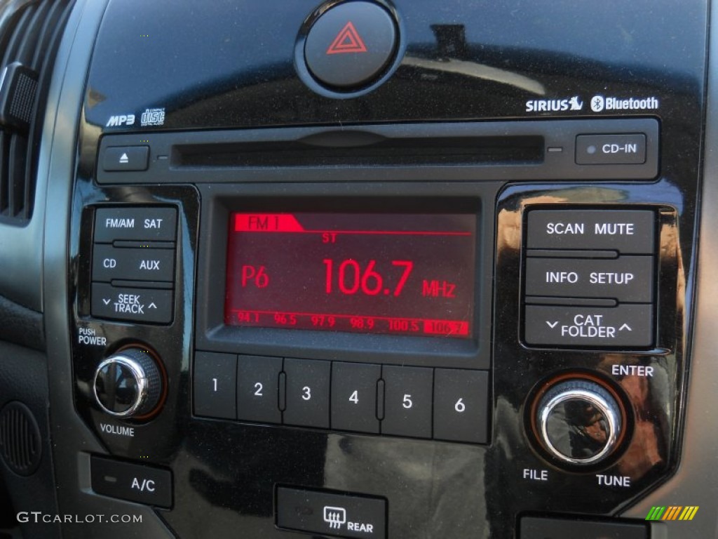 2011 Kia Forte Koup SX Controls Photo #63040786