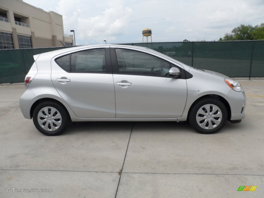 2012 Prius c Hybrid Three - Classic Silver Metallic / Light Blue Gray/Black photo #2