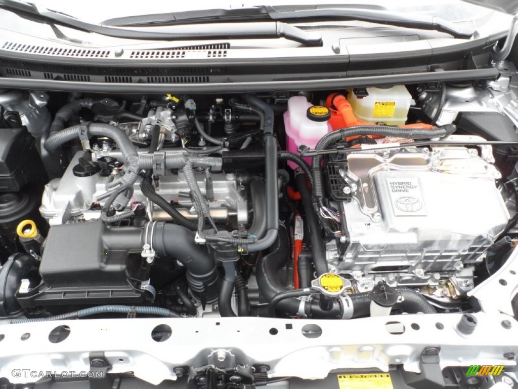 2012 Toyota Prius c Hybrid Three 1.5 Liter DOHC 16-Valve VVT-i 4 Cylinder Gasoline/Electric Hybrid Engine Photo #63042775