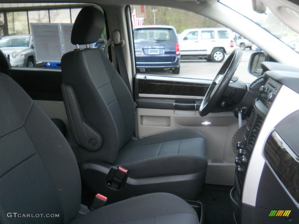 2010 Grand Caravan SXT - Bright Silver Metallic / Dark Slate Gray/Light Shale photo #7