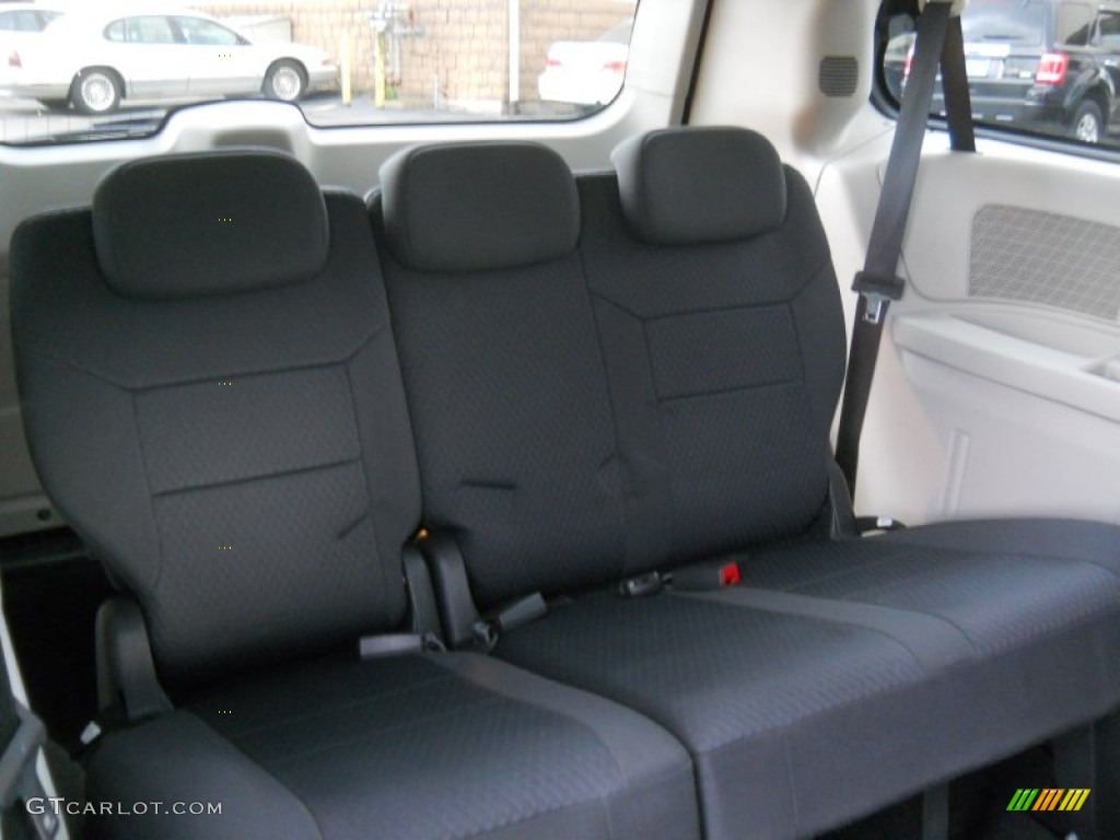 2010 Grand Caravan SXT - Bright Silver Metallic / Dark Slate Gray/Light Shale photo #8