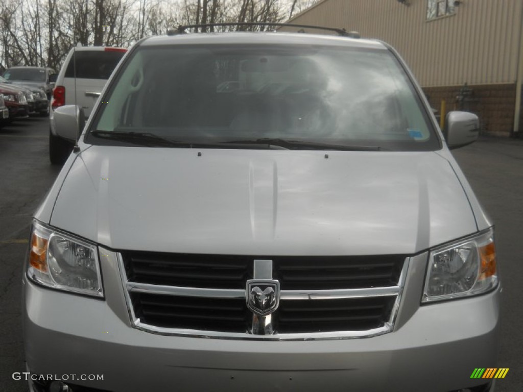 2010 Grand Caravan SXT - Bright Silver Metallic / Dark Slate Gray/Light Shale photo #17