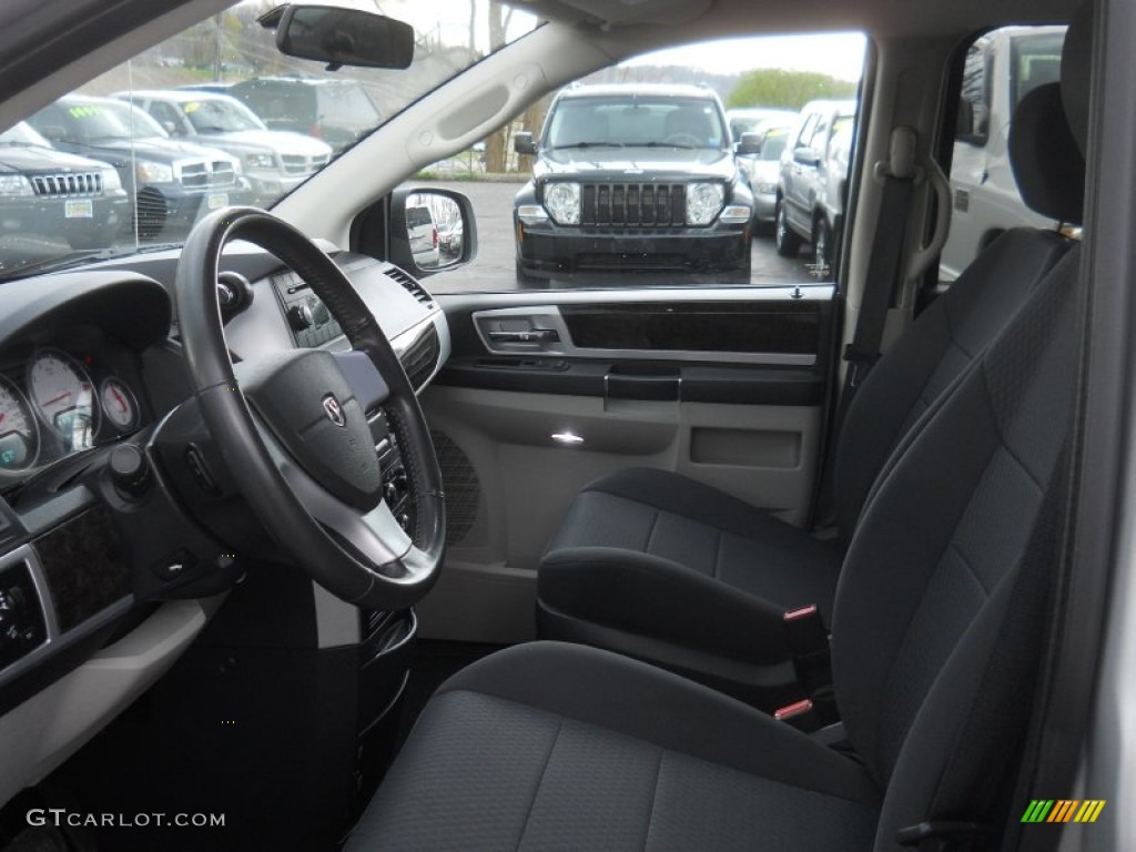 2010 Grand Caravan SXT - Bright Silver Metallic / Dark Slate Gray/Light Shale photo #22