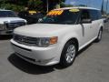 2009 White Suede Clearcoat Ford Flex SE  photo #3