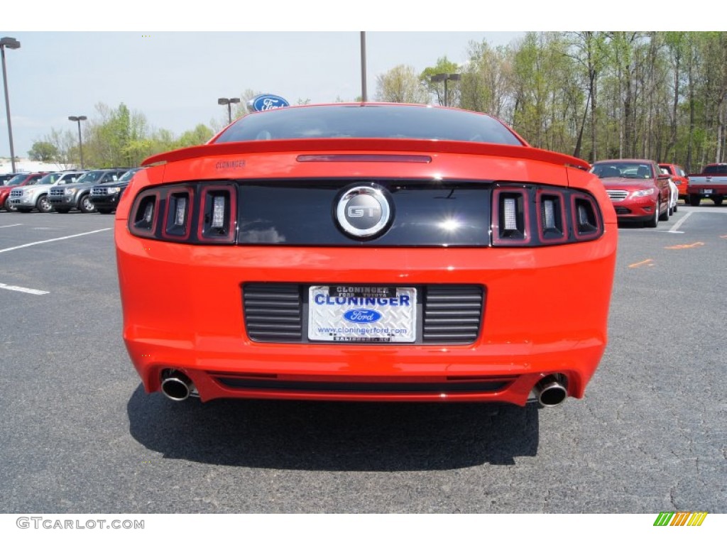 2013 Mustang GT Coupe - Race Red / Charcoal Black photo #4