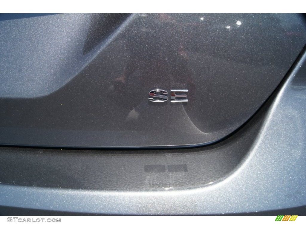 2012 Focus SE 5-Door - Sterling Grey Metallic / Charcoal Black photo #16