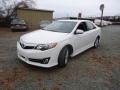 Super White - Camry SE Photo No. 3