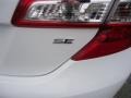 Super White - Camry SE Photo No. 12