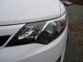 Super White - Camry SE Photo No. 14