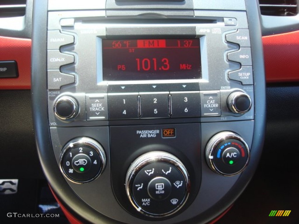 2011 Kia Soul Sport Controls Photo #63052635
