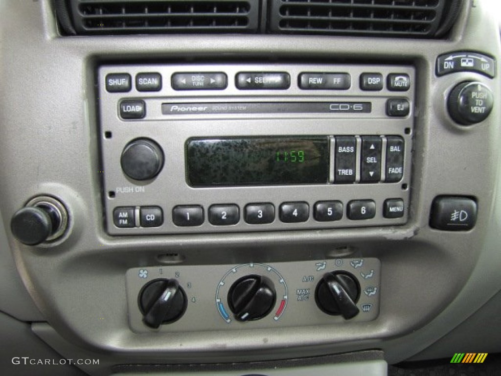 2003 Ford Explorer Sport Trac XLT Controls Photo #63053680