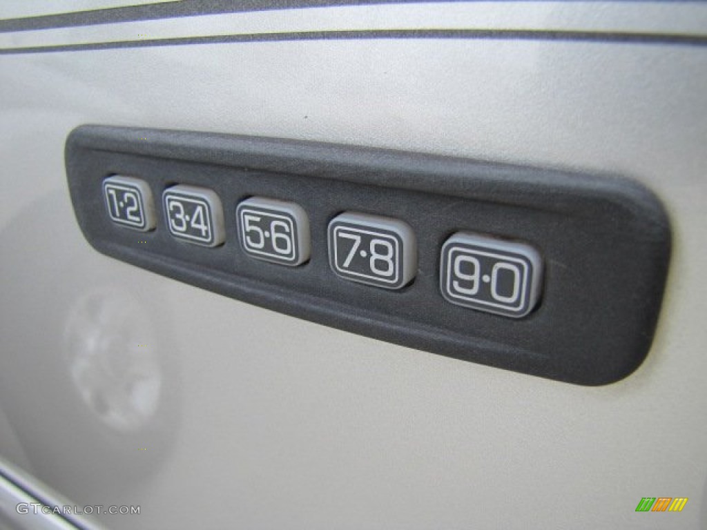 2003 Ford Explorer Sport Trac XLT Controls Photo #63053806