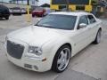 Cool Vanilla - 300 C HEMI Photo No. 26