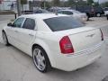 Cool Vanilla - 300 C HEMI Photo No. 28