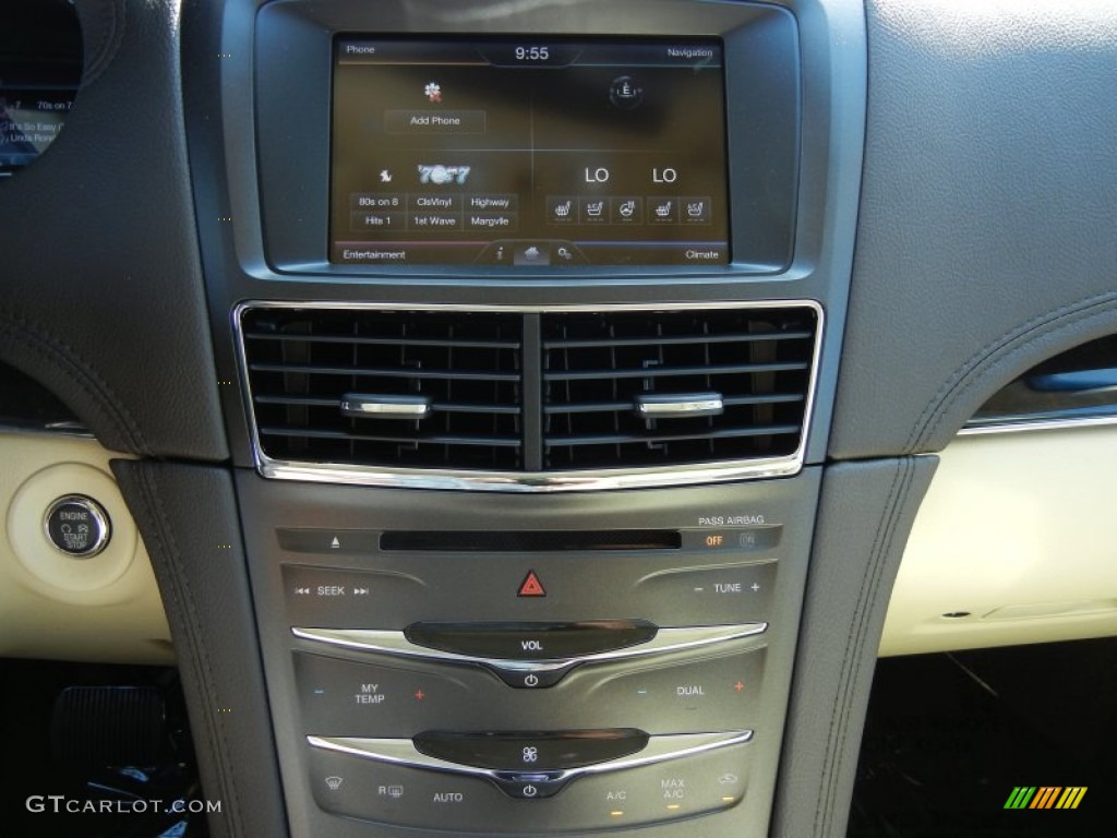 2013 Lincoln MKT EcoBoost AWD Controls Photo #63057556
